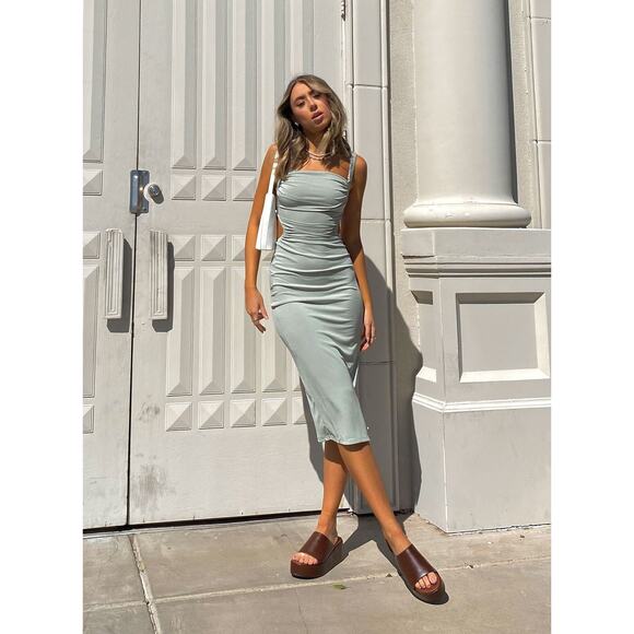 Princess Polly Dresses & Skirts - Princess Polly Lainey Midi Dress - US 2